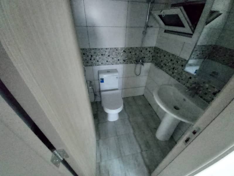 11 49aff855-fcc5-429b-962d-a8a06b8a8ce0. jpg