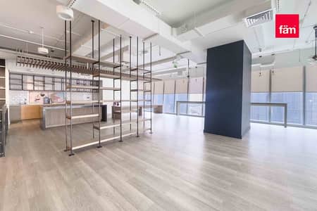 Office for Sale in Business Bay, Dubai - Vacant Now | Fully Fitted Unit | Grade A Tower