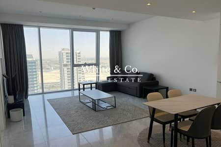 1 Bedroom Apartment for Sale in Business Bay, Dubai - Vacant  |  Canal View  |  Unfurnished