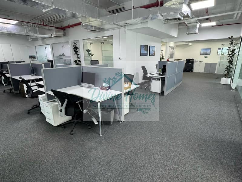 16 Palace Tower 1 Office (17). jpeg