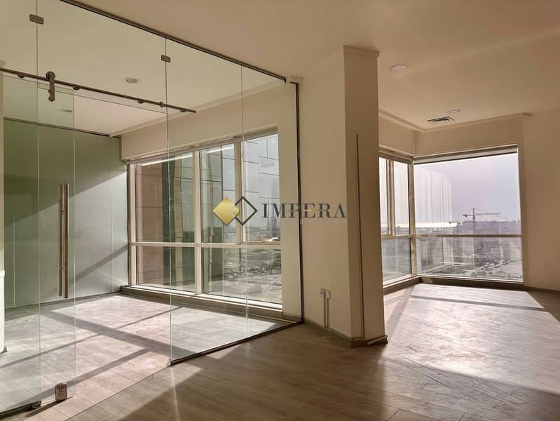 BRIGHT OFFICE | NEXT TO METRO | SHEIKH ZAYED ROAD
