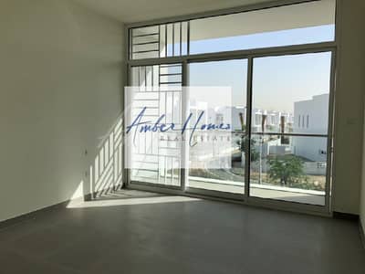 Single Row 3BR Middle Unit Ready To move in Single Row 3BR Middle Unit Ready To move in
