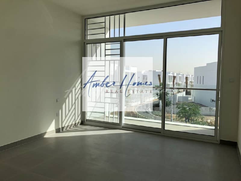 Single Row 3BR Middle Unit Ready To move in Single Row 3BR Middle Unit Ready To move in