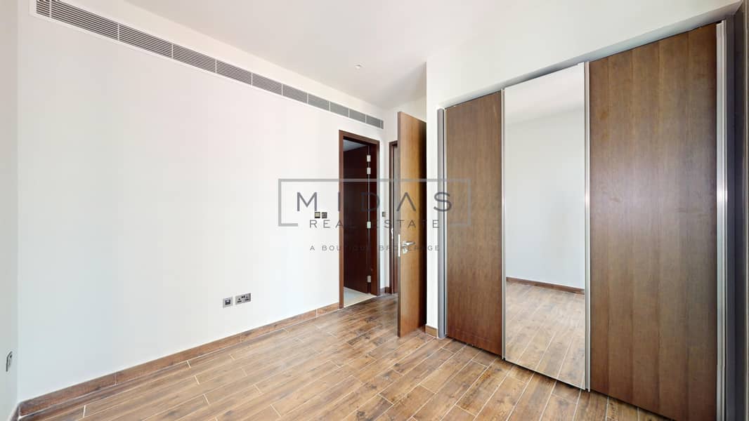 8 MIDAS-REAL-ESTATE-Jumeriah-Living-Gate-04252024_143345. jpg