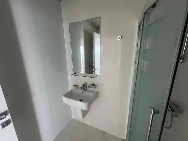 8 7e7f51f9-8db1-4fe2-baff-10acb63c41e2. jpg