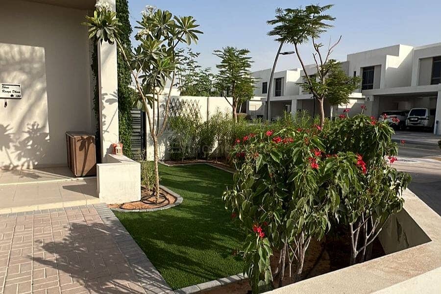 Таунхаус в Таун Сквер,Хаят Таунхаусы, 4 cпальни, 200000 AED - 12019848 Таунхаус в Таун Сквер,Хаят Таунхаусы, 4 cпальни, 200000 AED - 12019848