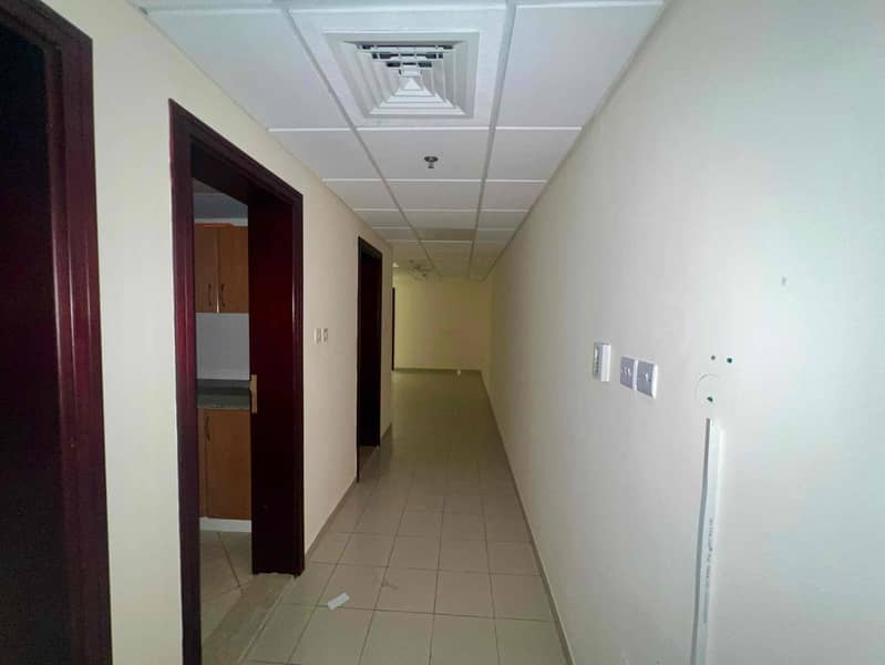 15 e8a7ac1b-7bcd-46b4-b949-0b2a7c9a3434. jpg
