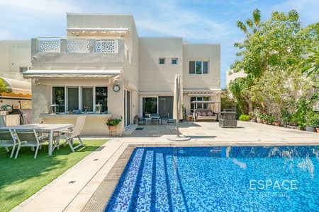 5 Bedroom Villa for Sale in The Meadows, Dubai - Exclusive | Upgraded and Extended Type 10