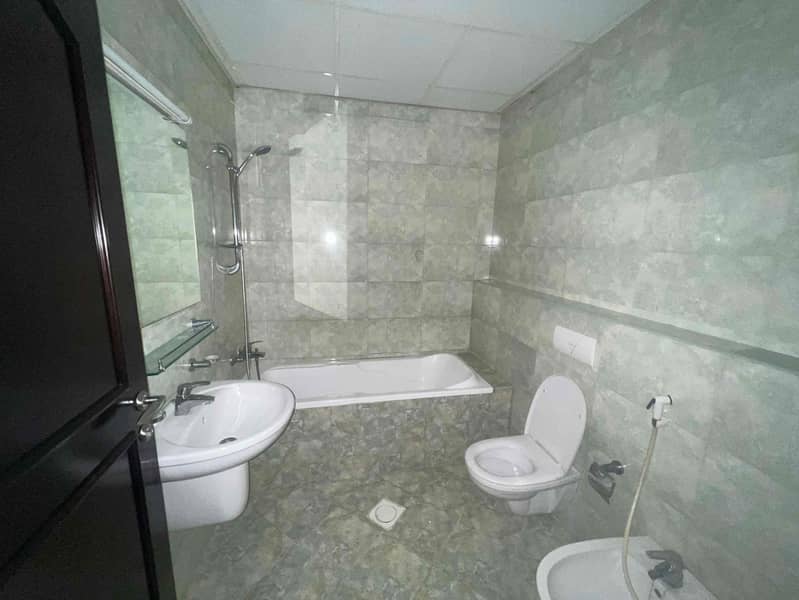 10 59de0958-4bd4-40c0-aff3-9d2acddf43a6. jpg