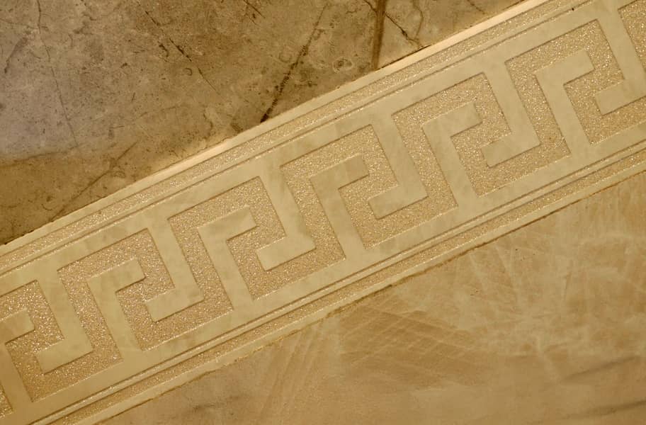 19 versace. jpg