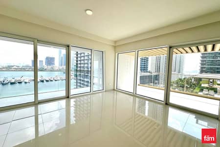 Huge 2 BR Corner Unit | Palm Views | Private Beach