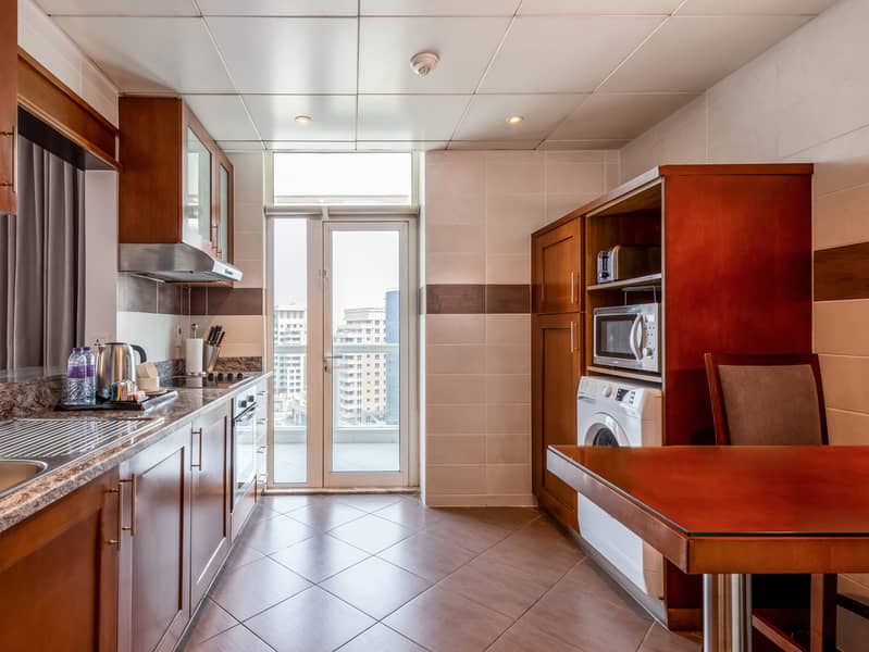 3 Kitchen. jpg