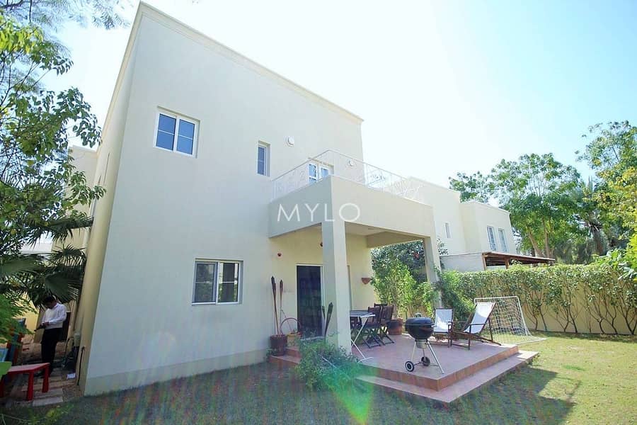 Great 3 bed bed plus study villa for rent
