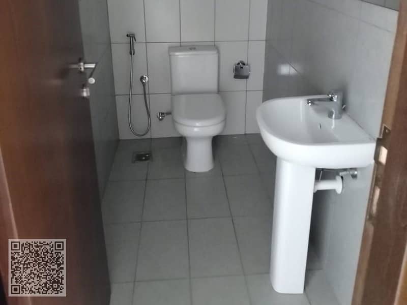 12 1a45cda3-14ab-4b12-b3c8-e827a561d459. jpg