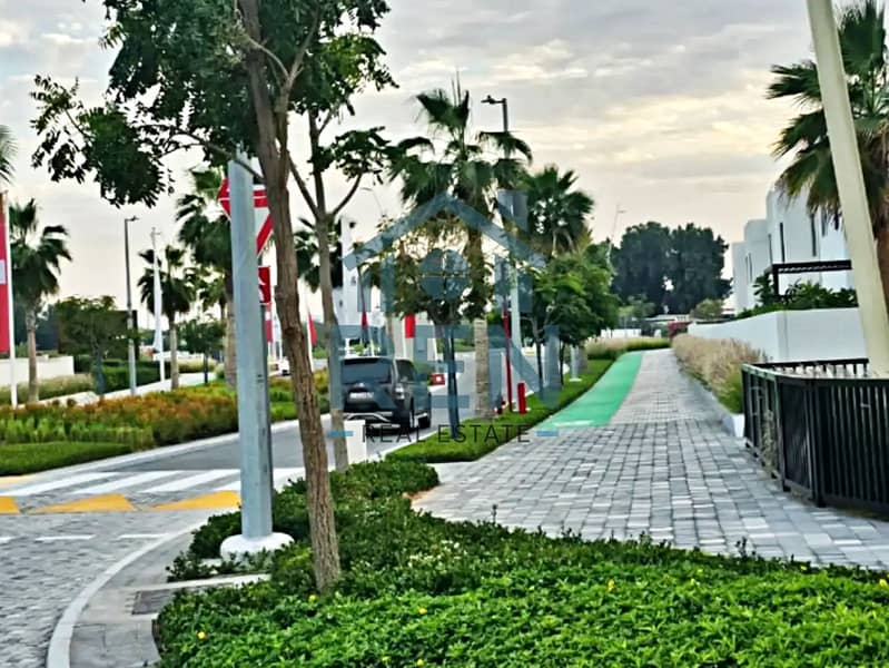2 10. jpg