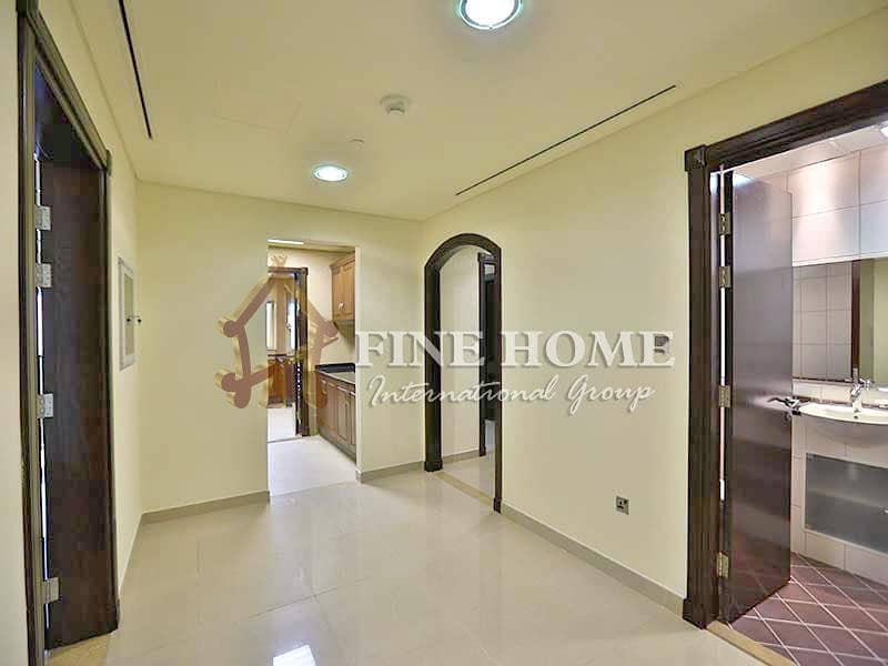 Specious & Specious 3BR Apartment in Al Mina Street