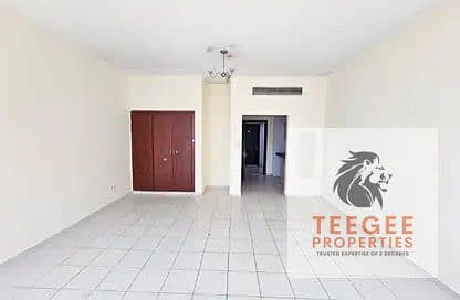 Studio for Rent in International City, Dubai - 3. jpg