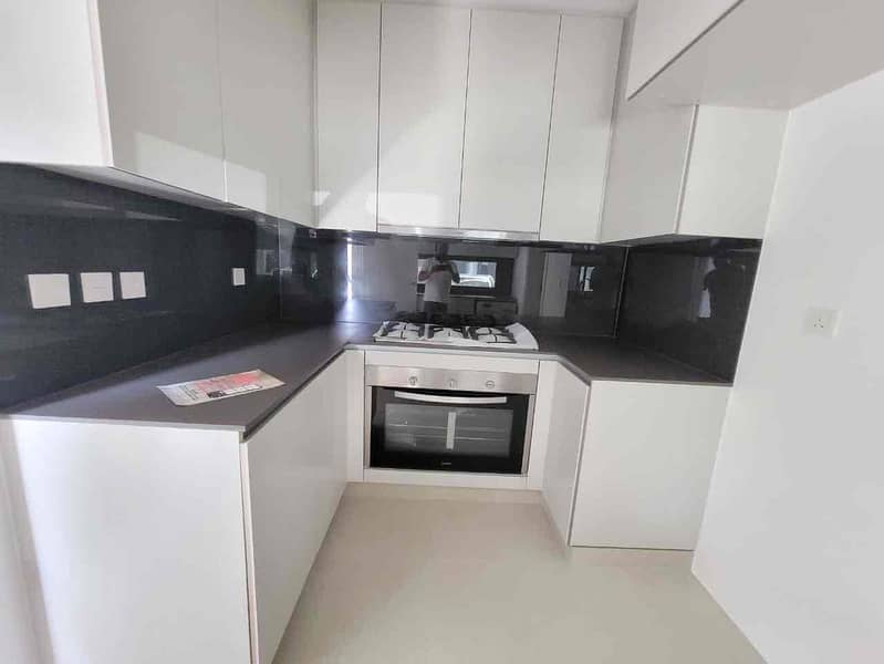 19 8cae97df-2360-4450-a01b-86d8e444fc43. jpg