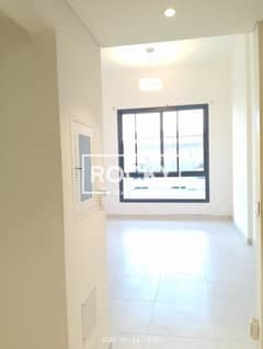 Studio | Pool & Gym | Community View