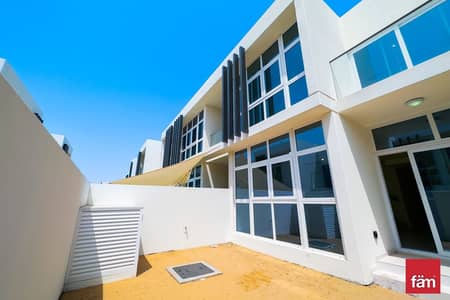 تاون هاوس 3 غرف نوم للبيع في (أكويا من داماك) داماك هيلز 2، دبي - تاون هاوس في سنتوري،(أكويا من داماك) داماك هيلز 2 3 غرف 2089999 درهم - 12024943