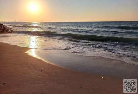 Участок Продажа в Корниш Аджман, Аджман - large_Sunrise_At_Ajman_Beach. jpg