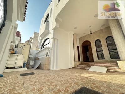 5 Bedroom Villa for Rent in Al Karamah, Abu Dhabi - faaf8a4f-8193-4101-9075-f6434da24c67. jpg