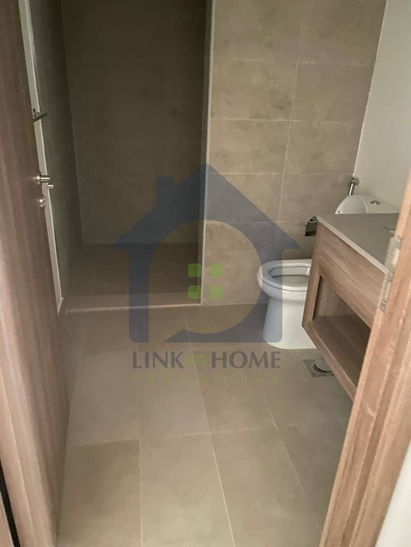 24 e0028d9e-39f8-4b55-8aab-ce9d6edd7267. jpg