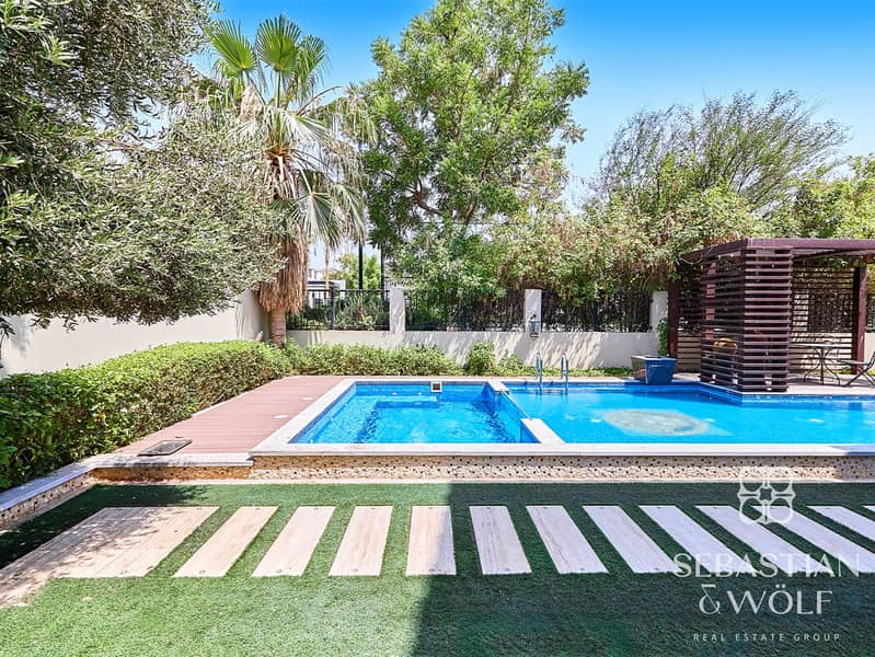 4 Swimming Pool. jpg