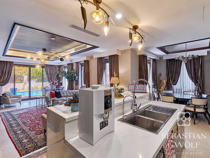 7 Kitchen 1. jpg