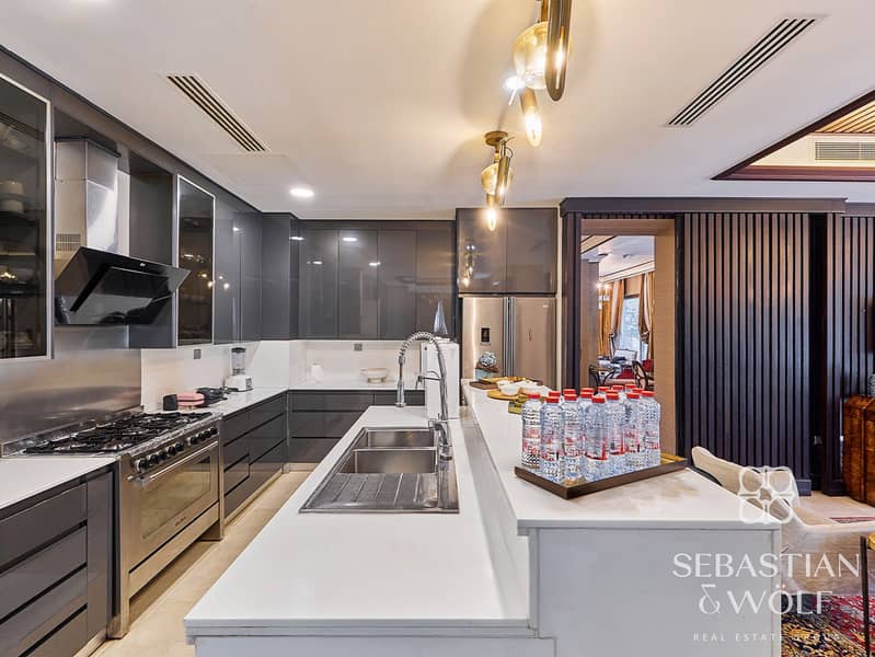 8 Kitchen 2. jpg