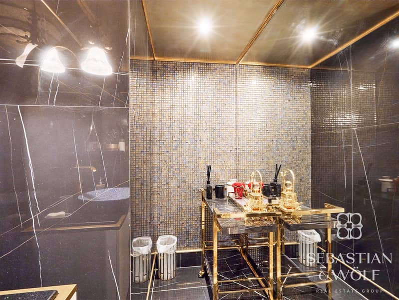 17 Washroom 2. jpg