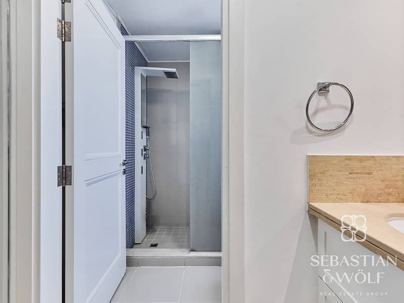 25 Washroom 7. jpg