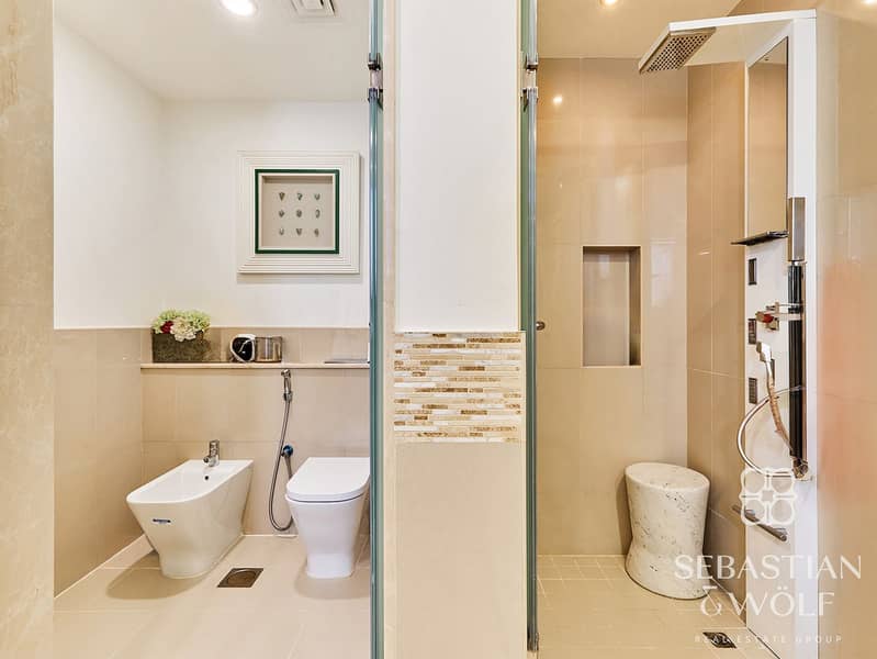 35 Washroom 14. jpg