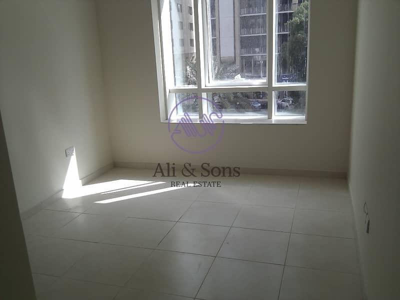 Spacious 3brs Flat for rent in Khalidiya