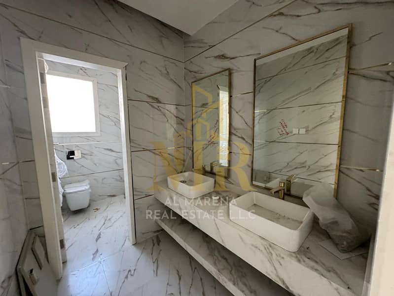 27 IMG-20250515-WA1033. jpg