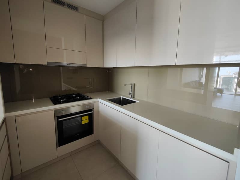 6 LUXURY_RESORT_I_SEMI-FURNISHED_I_VACANT-10. jpg