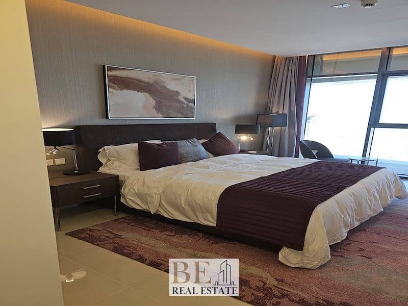 2 aed4c408-30c9-4672-bd05-7bd348098d67. jpg