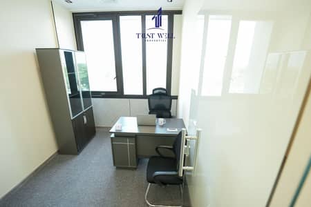 مکتب  للايجار في شارع حمدان، أبوظبي - DSC02009. jpg