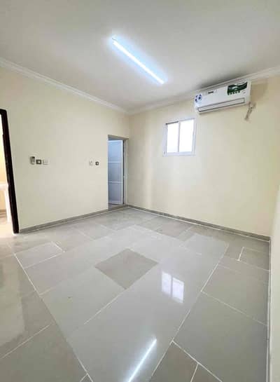 2 Bedroom Apartment for Rent in Baniyas, Abu Dhabi - 3609054d-80df-4805-81d1-ed4a616a40b5. jpg