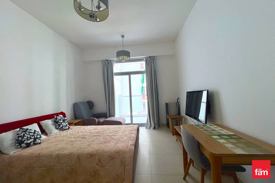 Close to Metro | Fully Furnished | Mid Floor Close to Metro | Fully Furnished | Mid Floor