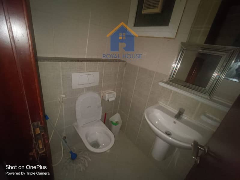 4 5dd2eeef-dfd0-493a-91b8-01586ee30758. jpg