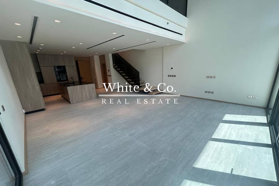 Motivated | Vacant Duplex | Private Pool