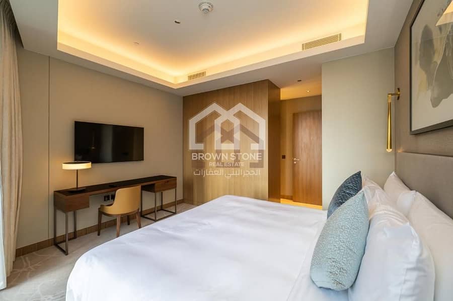 5 1 BED 2105 B. jpg