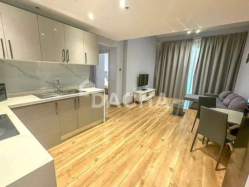 FULLY UPGRADED | Modern | Nearby Metro FULLY UPGRADED | Modern | Nearby Metro