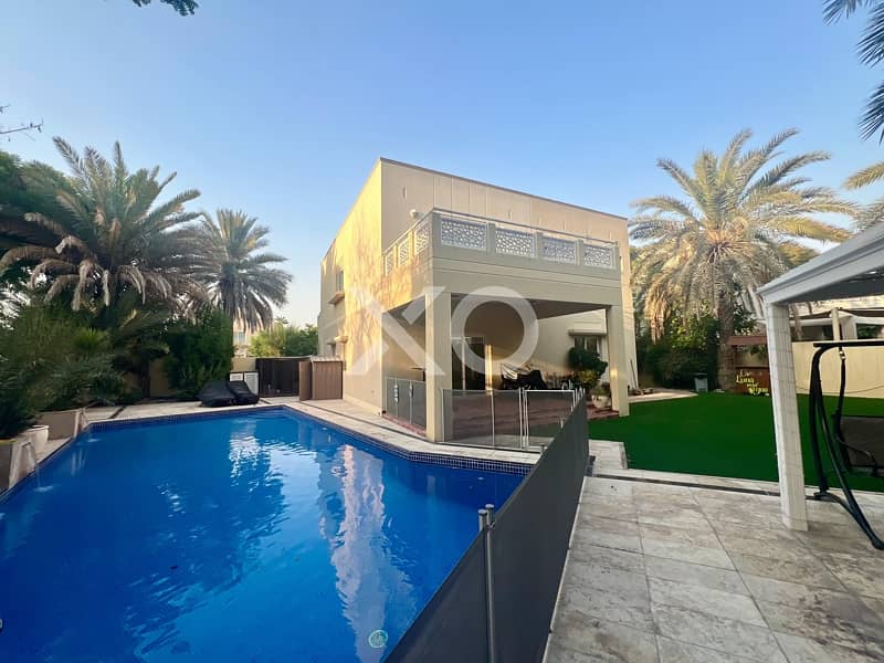 Luxury 4 Bed | July | Private Pool Luxury 4 Bed | July | Private Pool