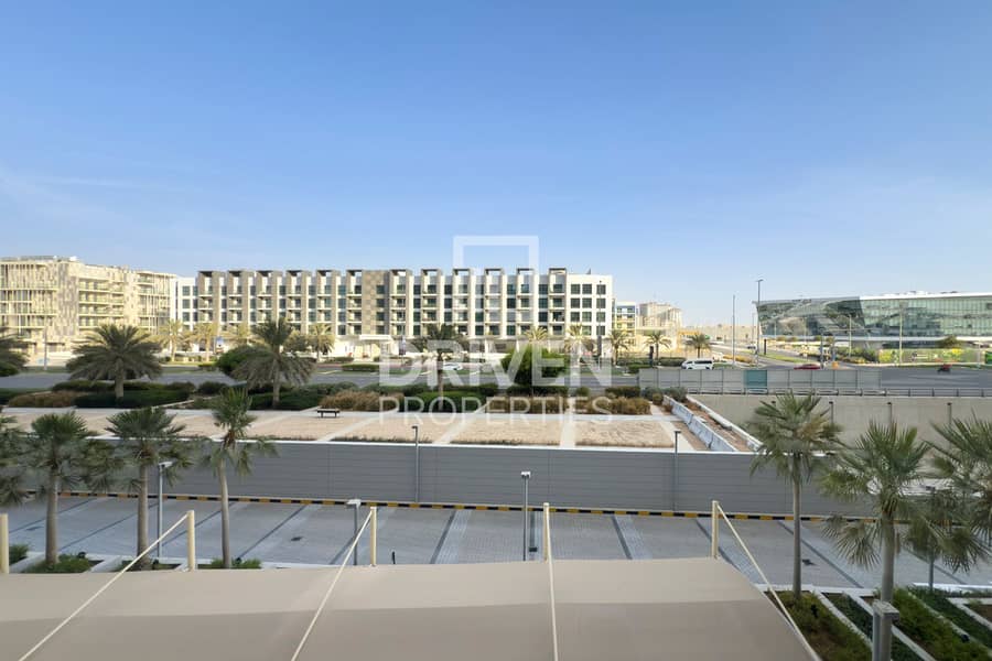Prime Location | Urban View | Amazing Amenities Prime Location | Urban View | Amazing Amenities