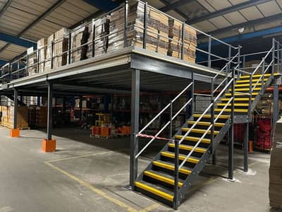 مستودع  للايجار في الجرف، عجمان - Steel Warehouse Mezzanine Floor System. jpeg