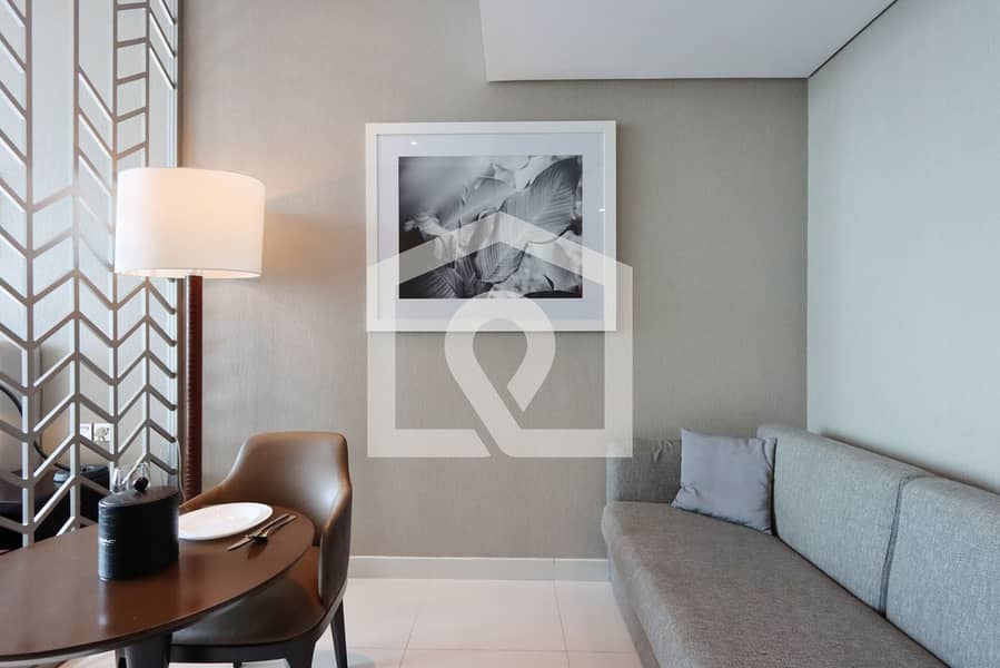 Livbnb - Classy Studio w Panoramic Dubai Canal View - Image 20