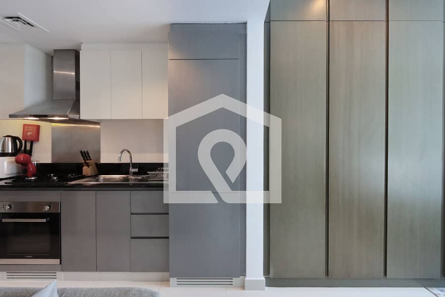 Livbnb - Classy Studio w Panoramic Dubai Canal View - Image 21