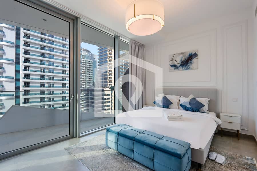 Deluxe 1BR Corner Suite with Marina Views